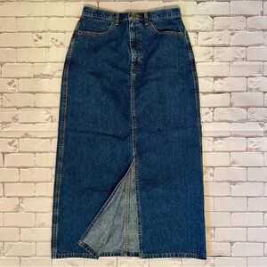 Eddie Bauer Dark Blue Denim Skirt with Contrast Stitching